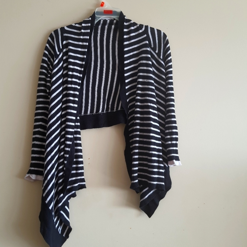Costa Blanca black and white strip shrug